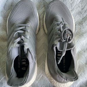 Melboue Adidas